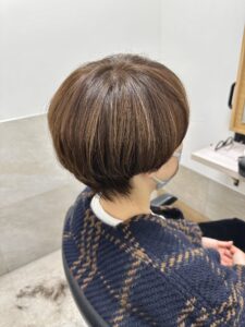 白髪ぼかしハイライト/白髪率20％のお客様写真