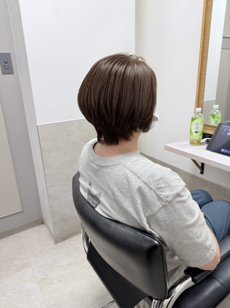 ショートボブ