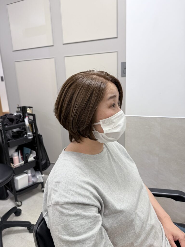 ショートボブ