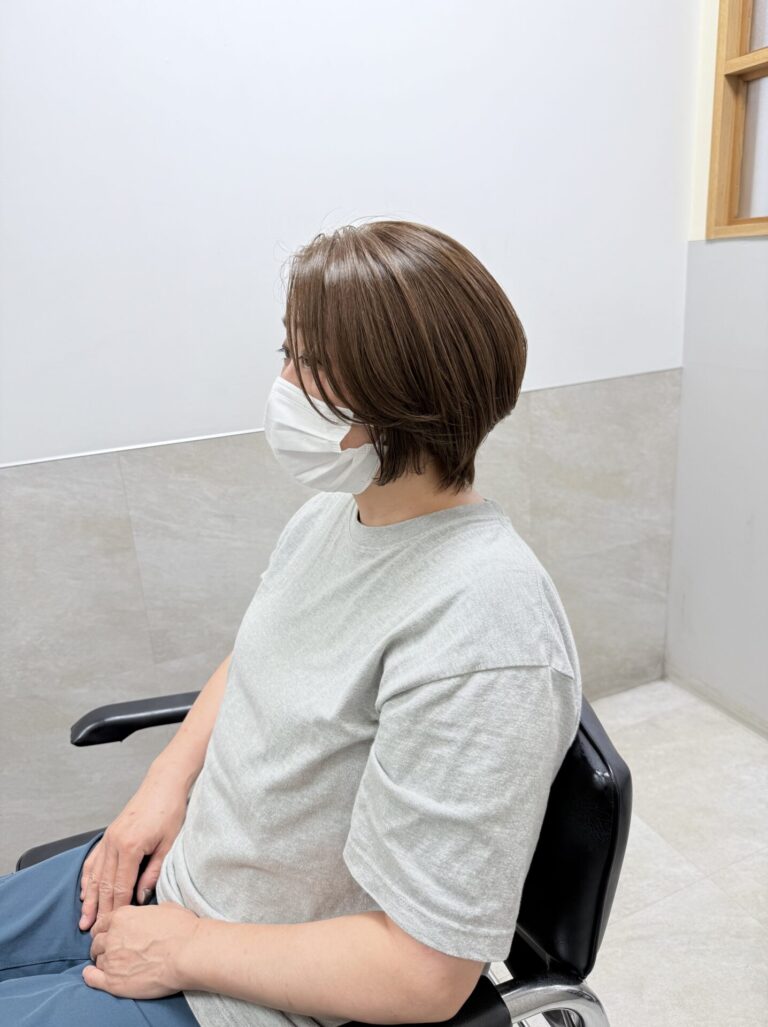 ショートボブ