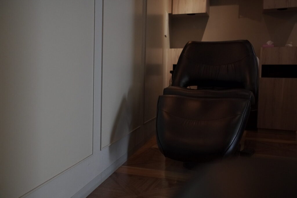 白髪ケア福岡が利用しているシェアサロンのGO TODAY SHAiRE SALON福岡天神店のフルフラットシャンプー台