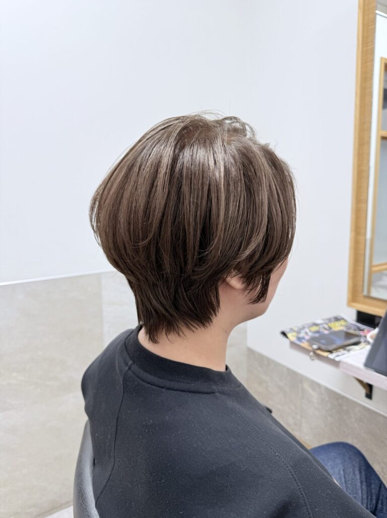 白髪ぼかしショートカット