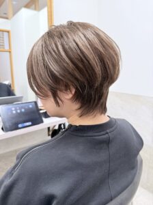 白髪ぼかしショートカット