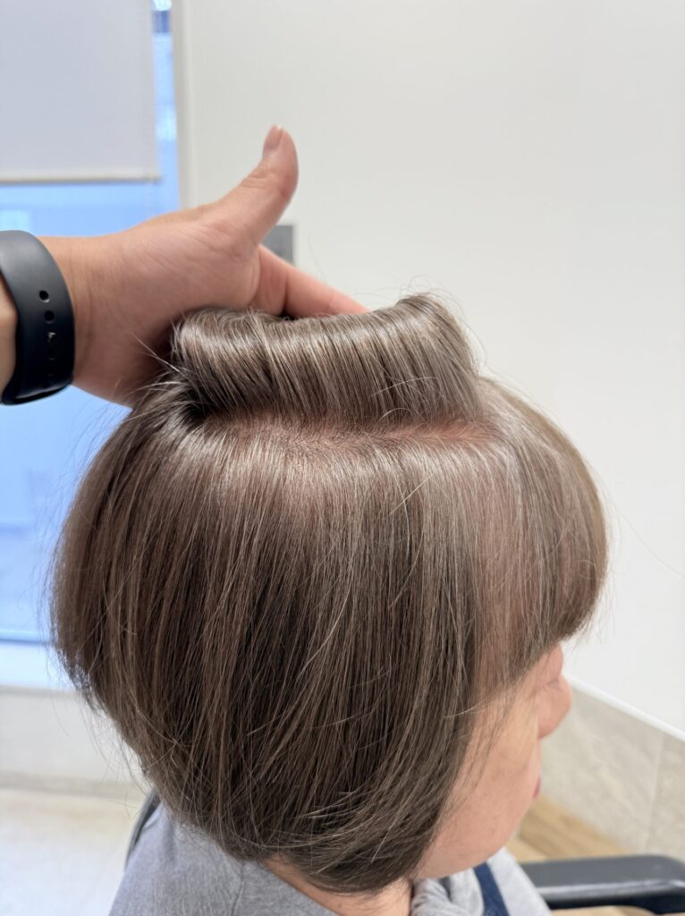 白髪率80%以上の白髪ぼかしカラー
ショート