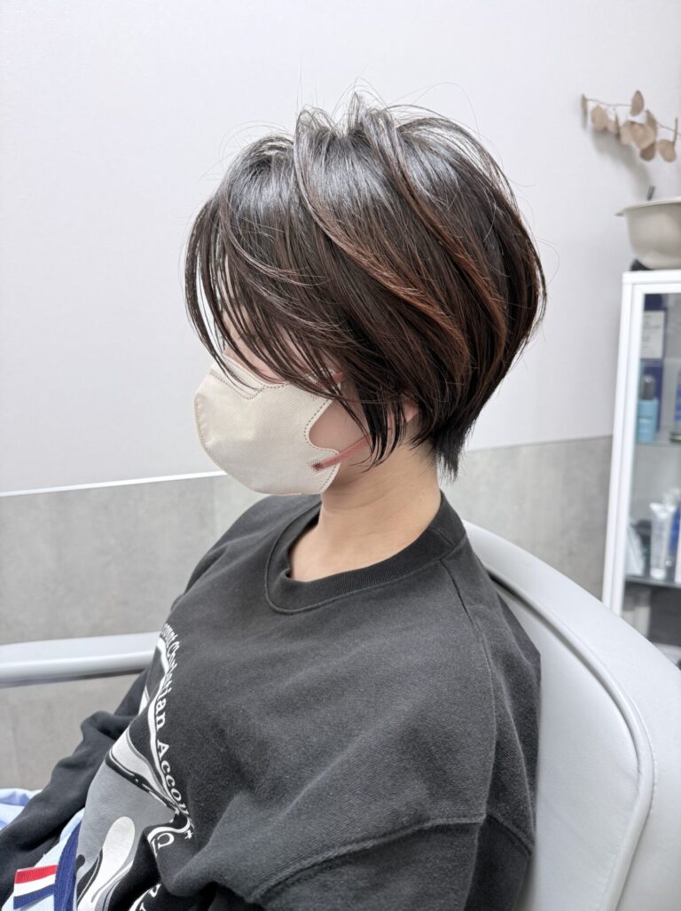 若返り前下がり大人ショート